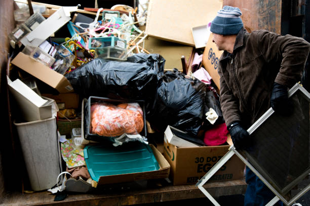 Best Junk Hauling Services  in Melvindale, MI